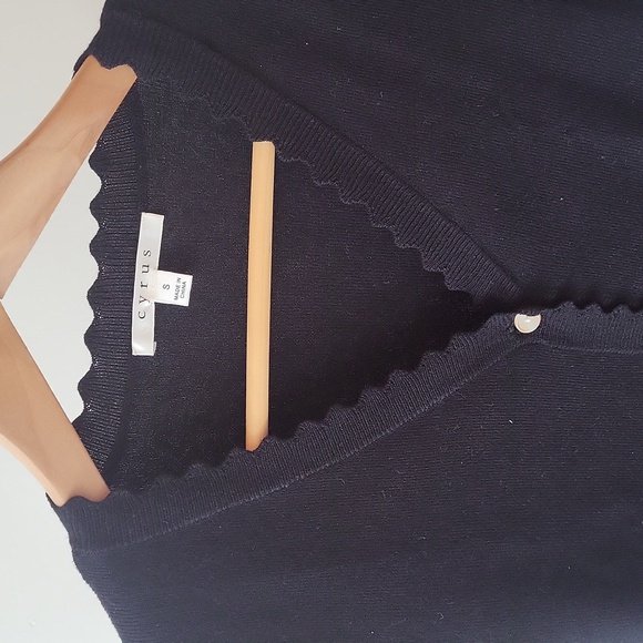 Cyrus Top - Picture 2 of 4